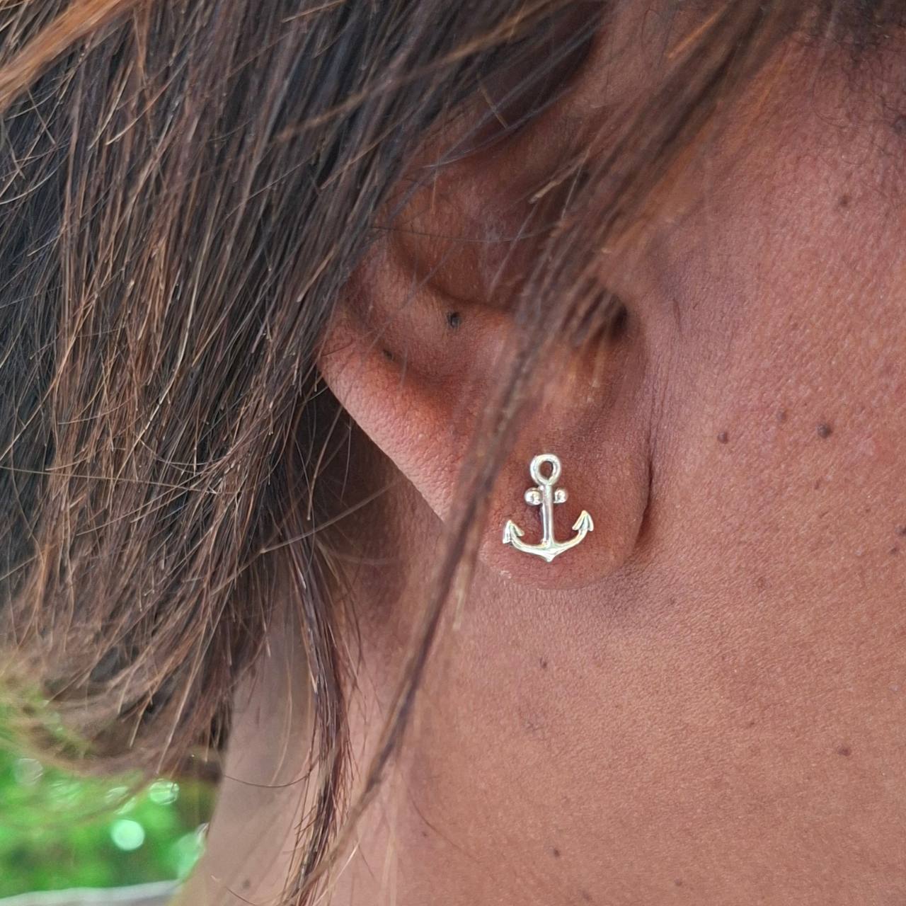 anchor studs