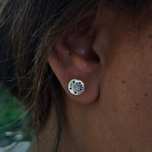sand dollar studs