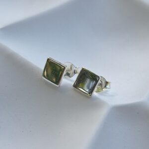 square studs
