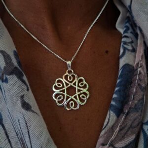 circle of hearts set
