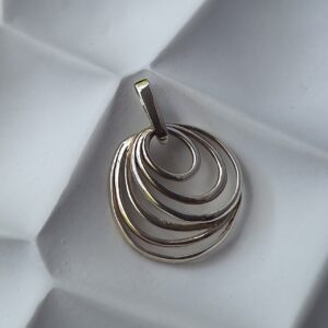 6 Rings Chunky Pendant