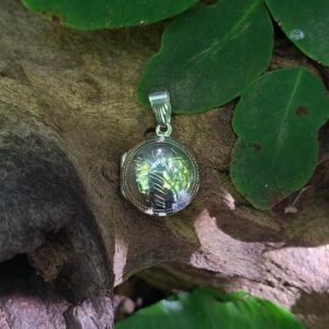 locket small round